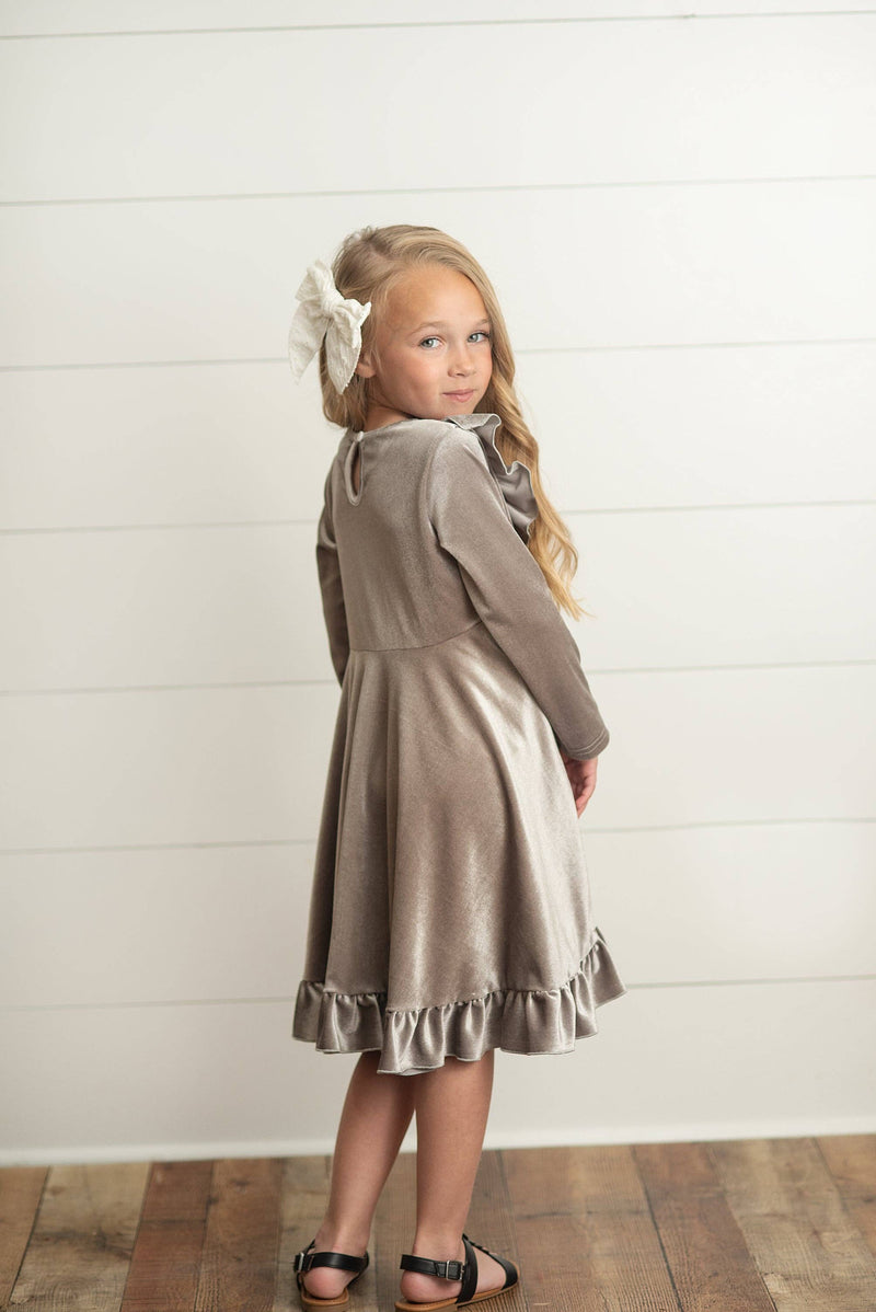 Rockin’ Around The Tree Twirl (Silver Bells)