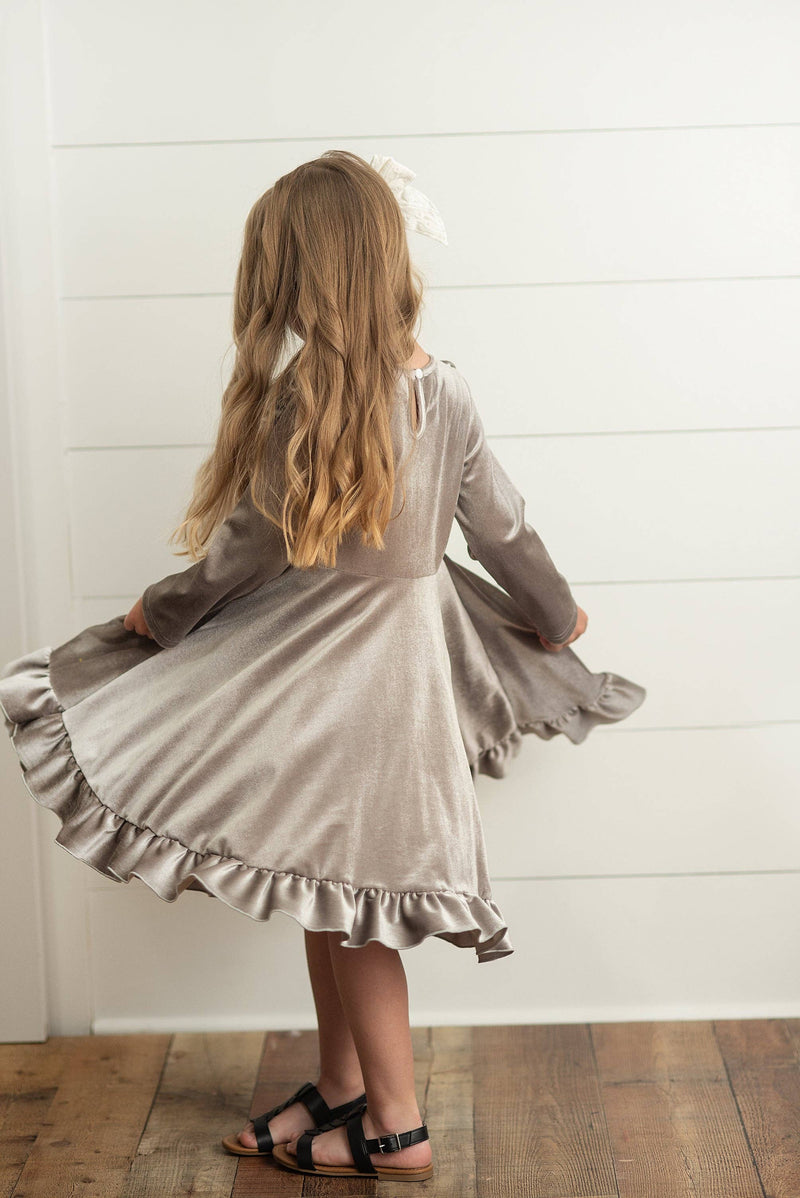 Rockin’ Around The Tree Twirl (Silver Bells)