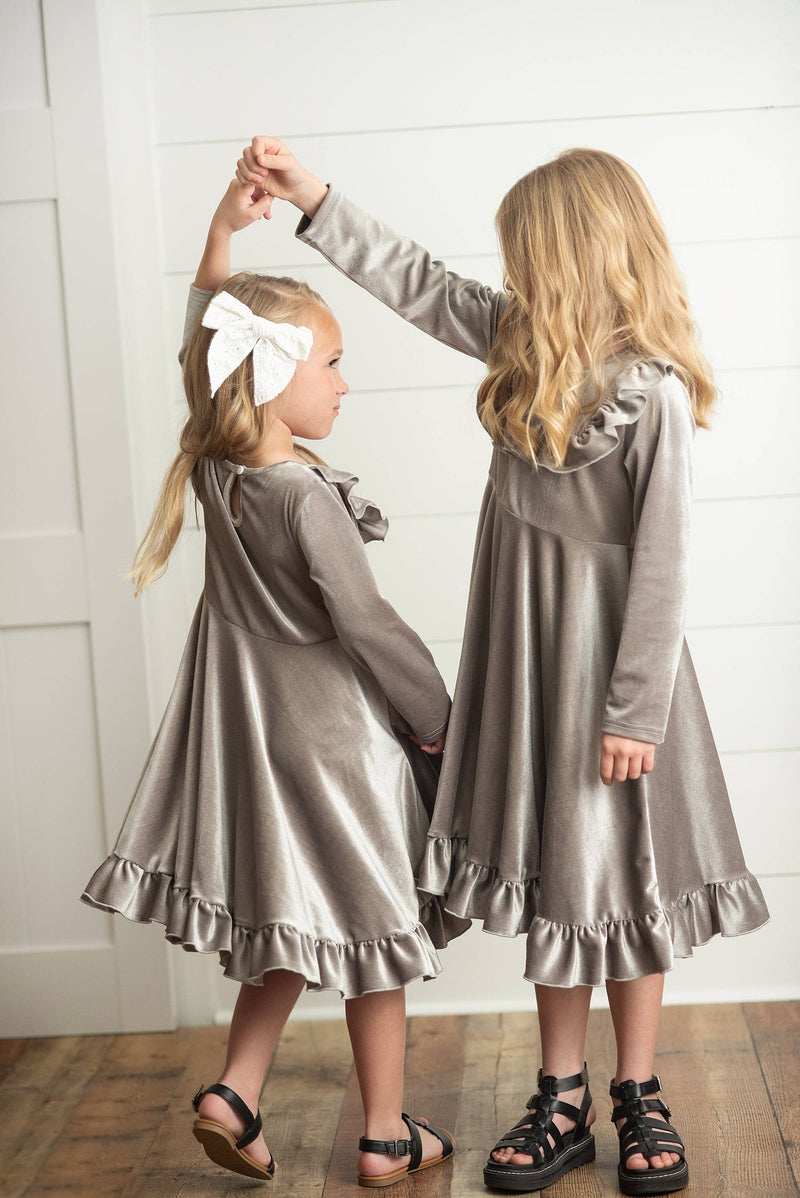 Rockin’ Around The Tree Twirl (Silver Bells)