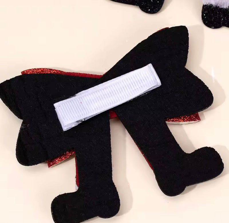 Finishing Touches: Santa Claus Bows
