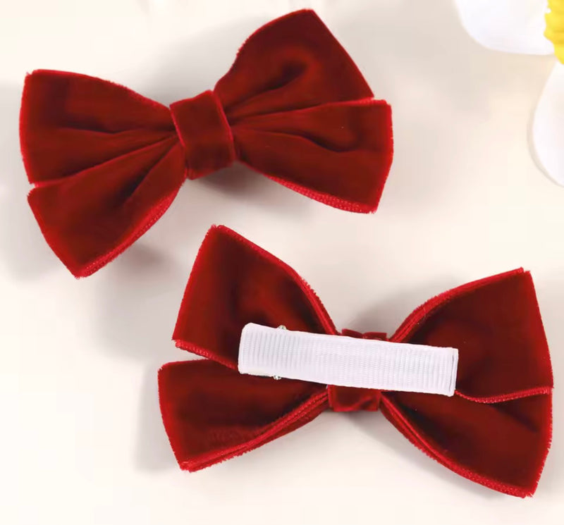 Finishing Touches: Christmas Tree Farm Bows