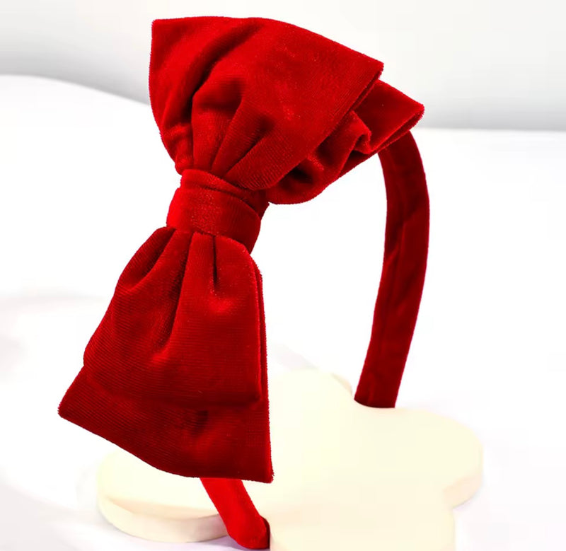 Finishing Touches: Deck the Halls Headband