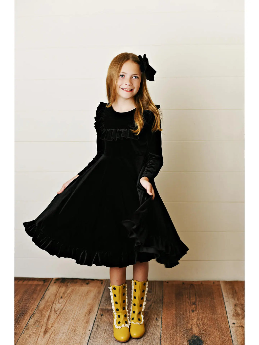 Rockin’ Around the Tree Twirl Dress (black)