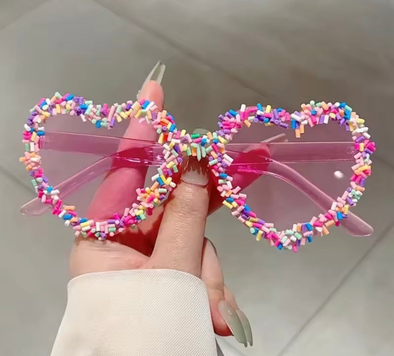 LRW summer accessory edit (funfetti sunglasses)