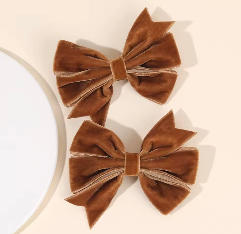 LRW Autumn & BTS Accessory Edit (a pair of velvet bows)