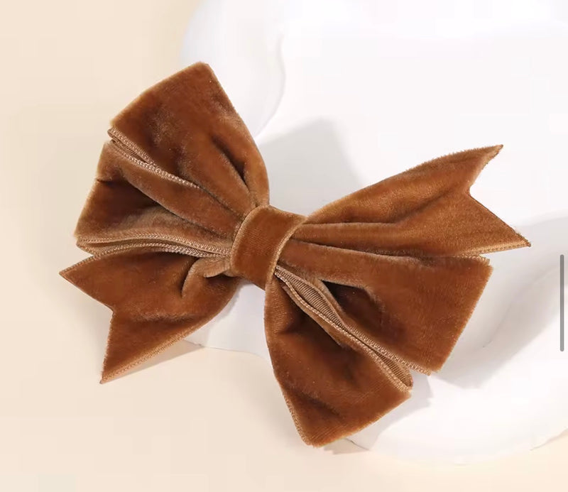 LRW Autumn & BTS Accessory Edit (a pair of velvet bows)