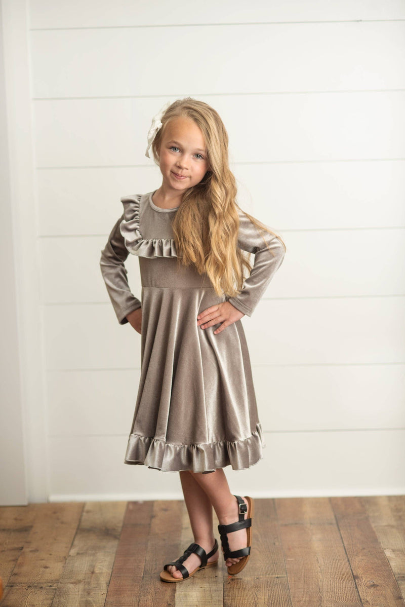 Rockin’ Around The Tree Twirl (Silver Bells)