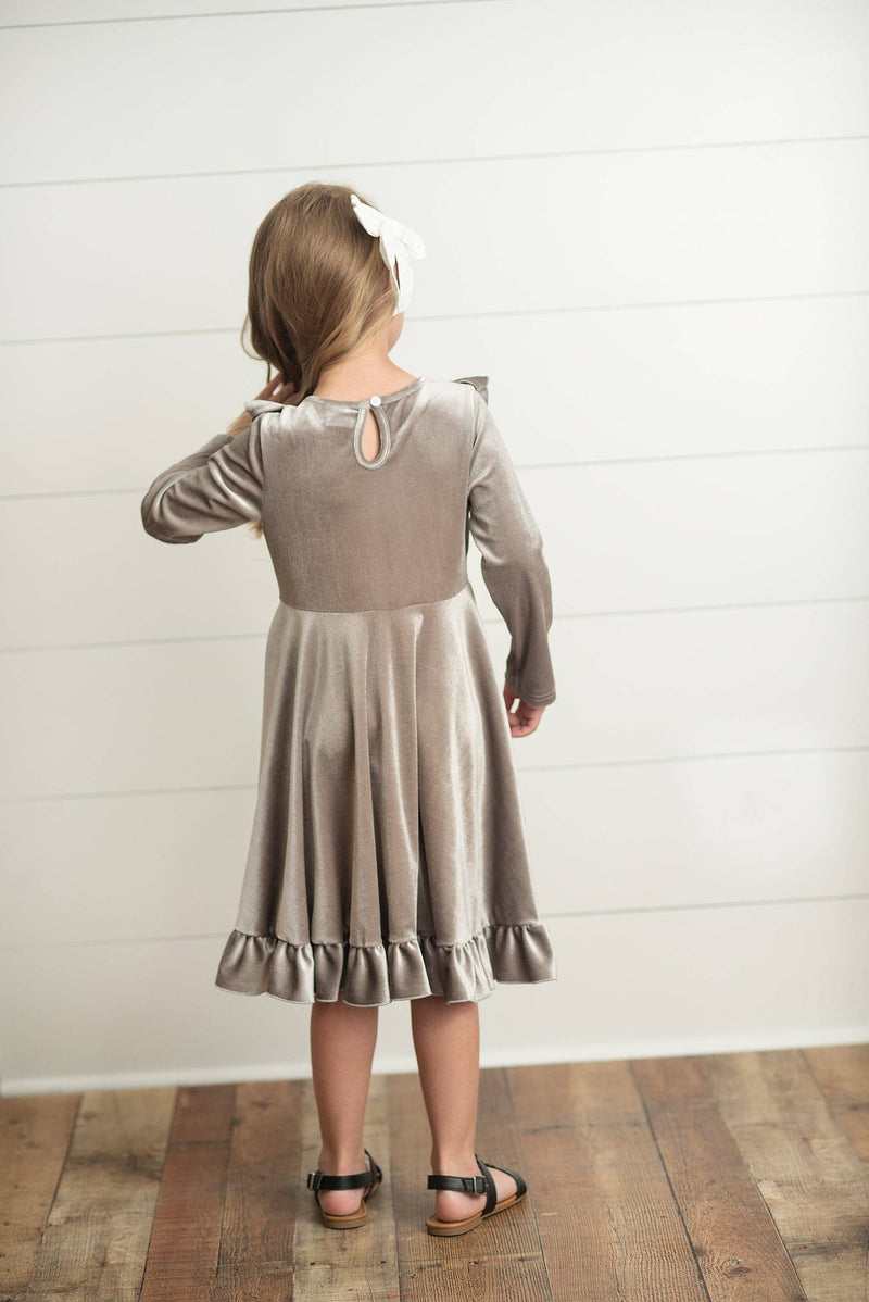 Rockin’ Around The Tree Twirl (Silver Bells)