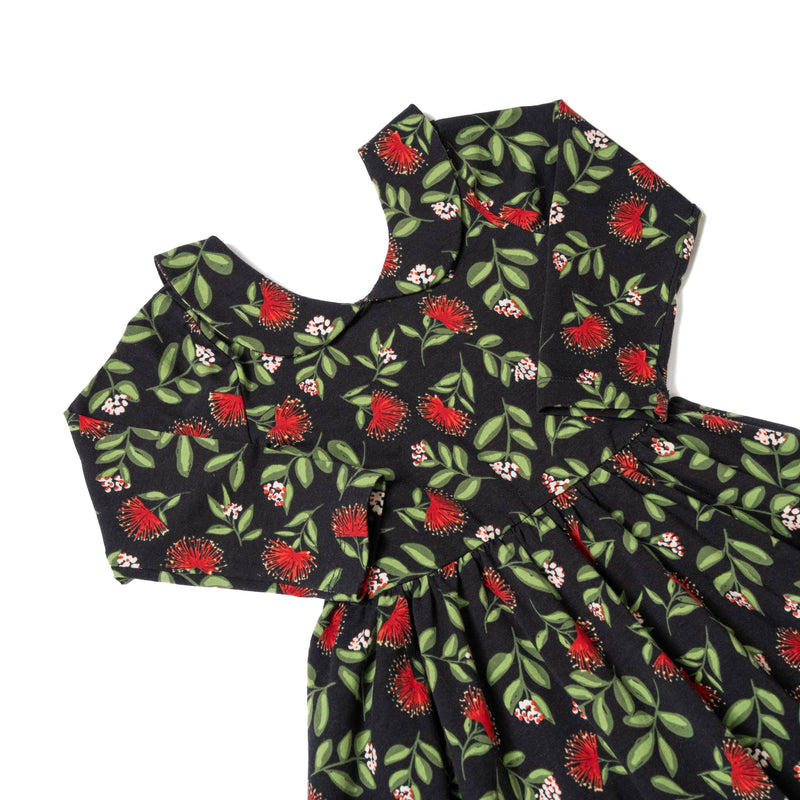 Crimson & Clover Peter Pan dress